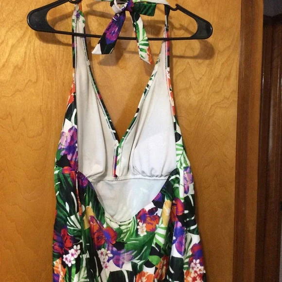 COPY - Catalina Swimsuit Halter Top - Picture 3 of 8